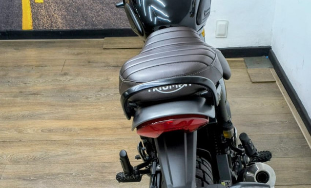TRIUMPH SCRAMBLER 400X 2025 Gasolina-9