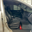 Hyundai i30 2.0 16V 145cv 5p Mec. 2012 Gasolina-13
