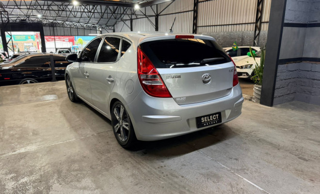 Hyundai i30 2.0 16V 145cv 5p Mec. 2012 Gasolina-2