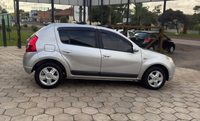 Renault SANDERO Privilège Hi-Flex 1.6 16V 5p 2009 Flex-1