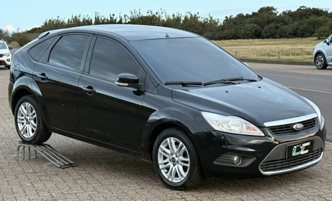 Ford Focus 1.6 S/SE/SE Plus Flex 8V/16V  5p 2012 Flex-1