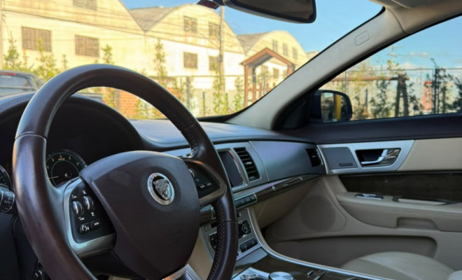 Jaguar XF 2.0 Turbo 16V 240cv Aut. 2013 Gasolina-8