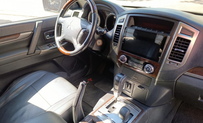 Mitsubishi Pajero HPE Full 3.2 4x4 T.I.Dies. 5p Aut 2020 Diesel-12