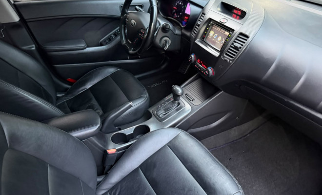 Kia Motors Cerato 1.6 16V  Flex  Aut. 2014 Flex-5
