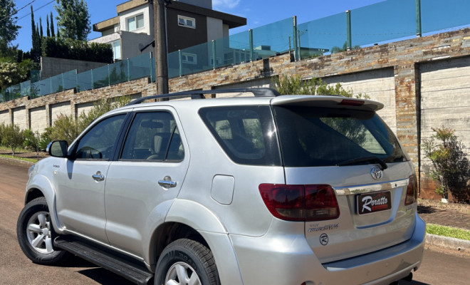 Toyota Hilux SW4 SRV D4-D 4x4 3.0 TDI Dies. Aut 2006 Diesel-3