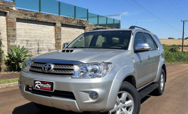 Toyota Hilux SW4 SRV D4-D 4x4 3.0 TDI Dies. Aut 2006 Diesel