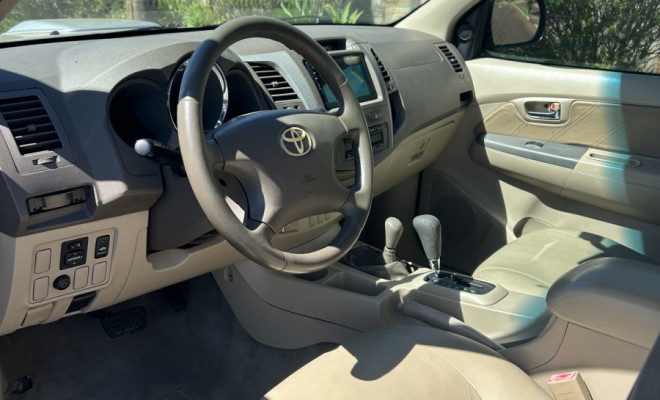 Toyota Hilux SW4 SRV D4-D 4x4 3.0 TDI Dies. Aut 2006 Diesel-12