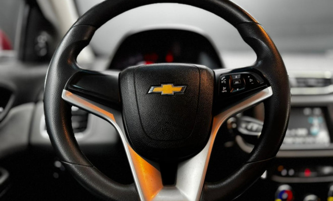GM - Chevrolet ONIX HATCH LT 1.4 8V FlexPower 5p Mec. 2019 Flex-8