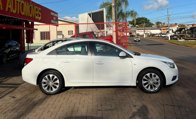 GM - Chevrolet CRUZE LT 1.8 16V FlexPower 4p Aut. 2014 Flex-4