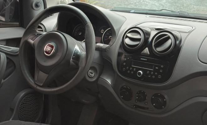 Fiat Palio ATTRA./ITÁLIA 1.4 EVO F.Flex 8V 5p 2013 Flex-4