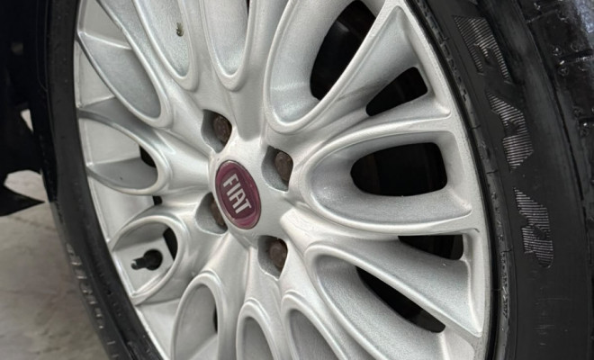 Fiat Punto ESSENCE 1.6 Flex 16V 5p 2015 Flex-9