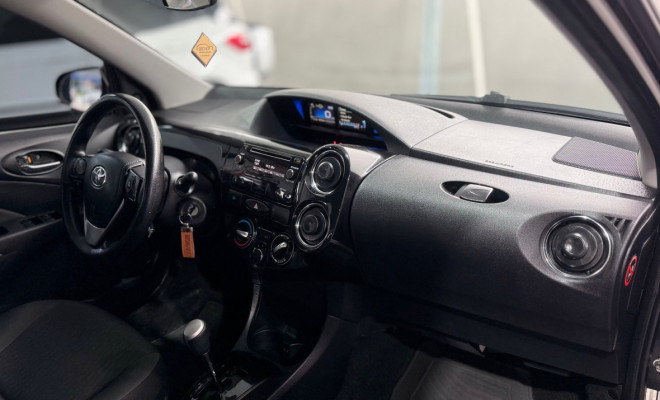 Toyota ETIOS X Plus Sedan 1.5 Flex 16V 4p Mec. 2019 Flex-6