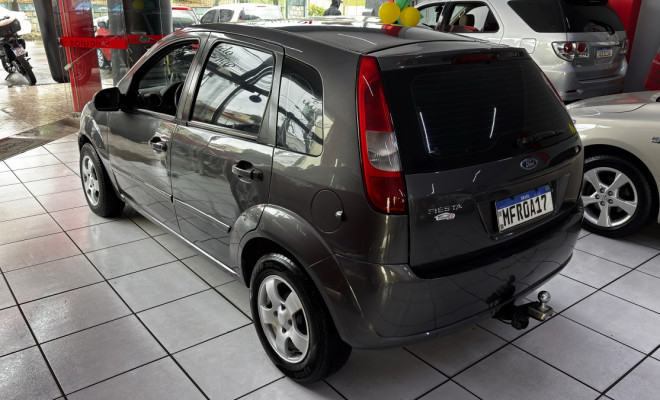 Ford Fiesta Personnalité 1.0 8V 66cv 5p 2004 Flex-0