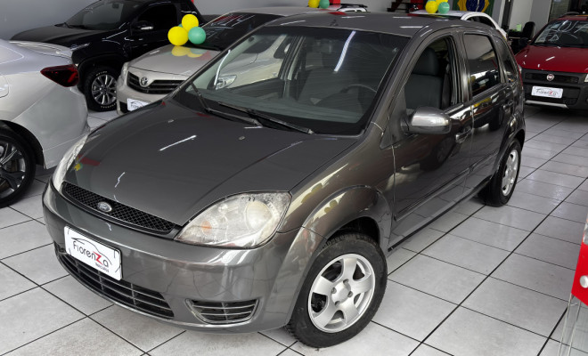 Ford Fiesta Personnalité 1.0 8V 66cv 5p 2004 Flex