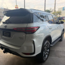 Toyota Hilux SW4 SRX Plat. 4x4 2.8 TB Die. Aut. 2024 Diesel-3