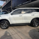 Toyota Hilux SW4 SRX Plat. 4x4 2.8 TB Die. Aut. 2024 Diesel-1