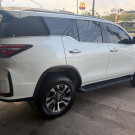 Toyota Hilux SW4 SRX Plat. 4x4 2.8 TB Die. Aut. 2024 Diesel-2