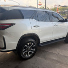 Toyota Hilux SW4 SRX Plat. 4x4 2.8 TB Die. Aut. 2024 Diesel-15