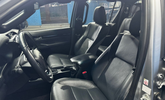 Toyota Hilux CD SRX 4x4 2.8 TDI 16V Diesel Aut. 2019 Diesel-10
