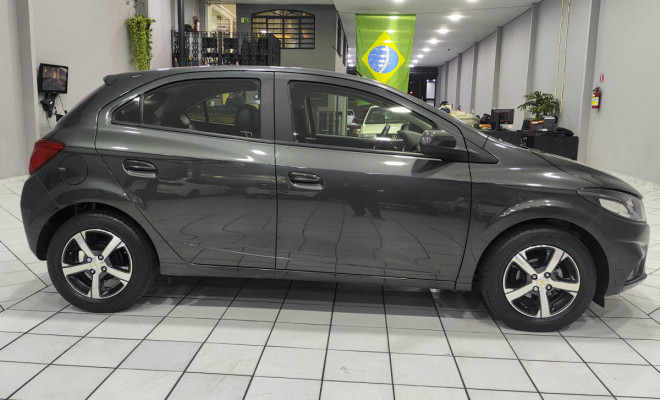 Onix LTZ 1.4 Aut. 2017 Baixa Quilometragem!-6