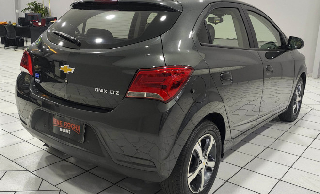 Onix LTZ 1.4 Aut. 2017 Baixa Quilometragem!-5