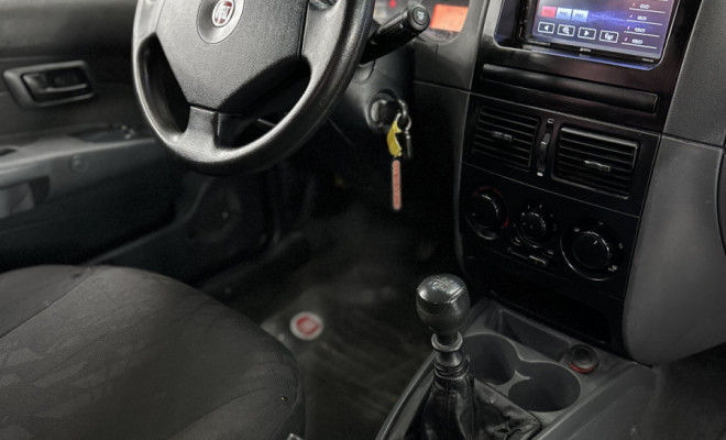Fiat Siena EL Celeb. 1.0 mpi Fire Flex 8V 4p 2012 Flex-8