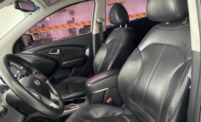 Hyundai ix35 2.0 16V 170cv 2WD/4WD Aut. 2011 Gasolina-8