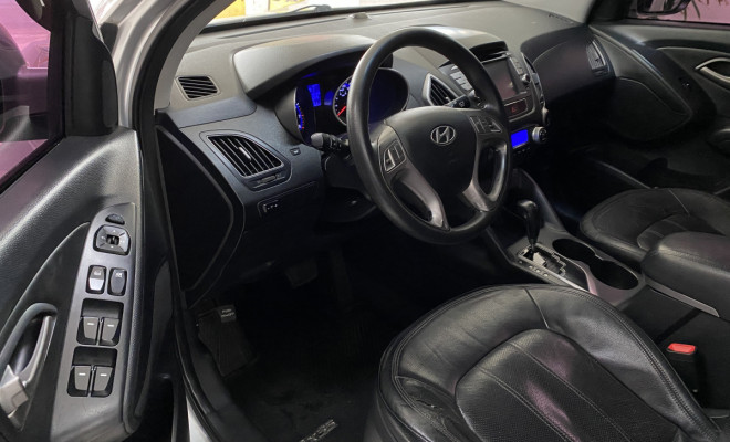 Hyundai ix35 2.0 16V 170cv 2WD/4WD Aut. 2011 Gasolina-5