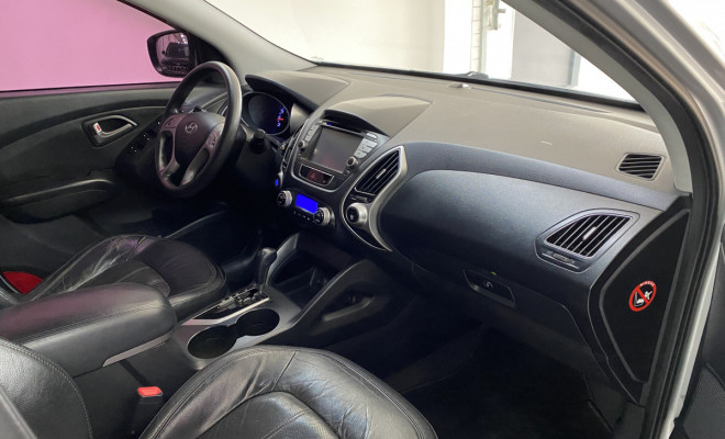 Hyundai ix35 2.0 16V 170cv 2WD/4WD Aut. 2011 Gasolina-7