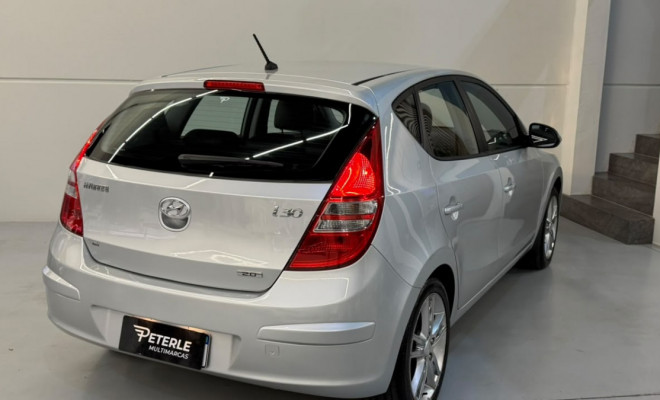 Hyundai i30 2.0 16V 145cv 5p Aut. 2010 Gasolina-9