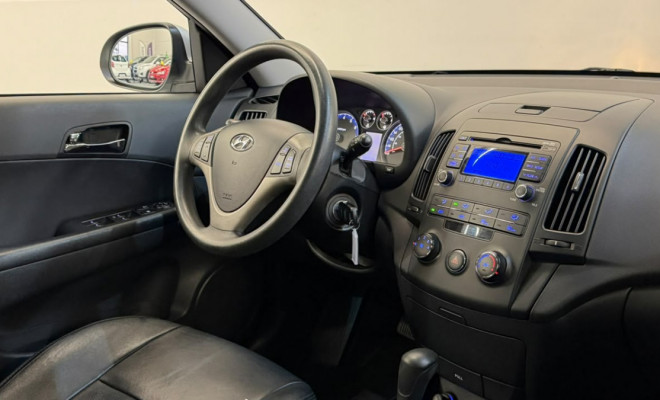 Hyundai i30 2.0 16V 145cv 5p Aut. 2010 Gasolina-3