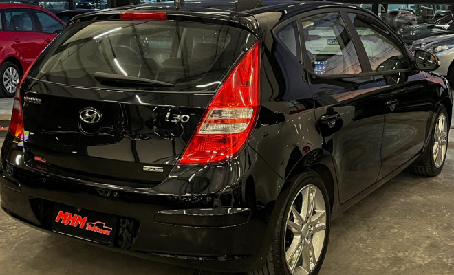 Hyundai i30 2.0 16V 145cv 5p Aut. 2011 Gasolina-1