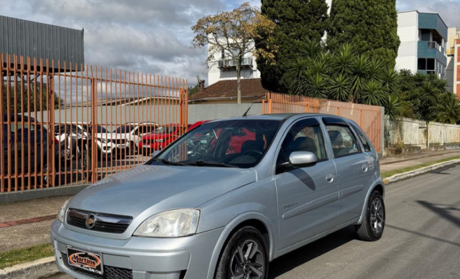 GM - Chevrolet Corsa Hat. Premium 1.4 8V ECONOFLEX 5p 2010 Flex