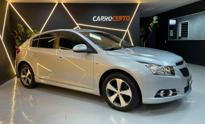 GM - Chevrolet CRUZE HB Sport LT 1.8  2012 Flex    Manual-0