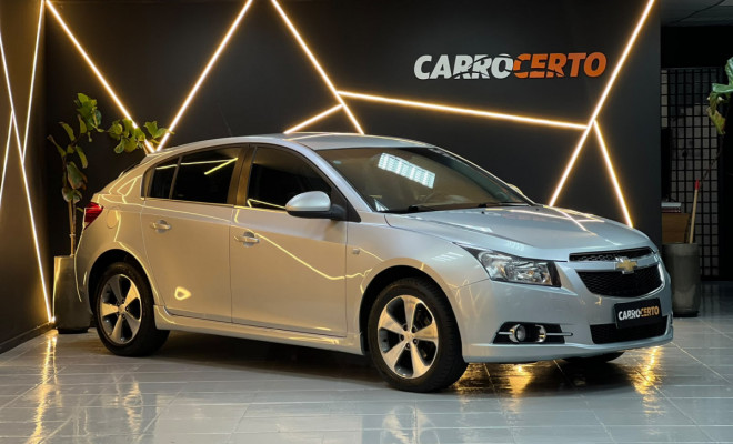 GM - Chevrolet CRUZE HB Sport LT 1.8  2012 Flex    Manual