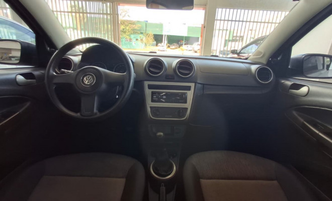 VW - VolksWagen VOYAGE 1.0/1.0 City Mi Total Flex 8V 4p 2013 Flex-7
