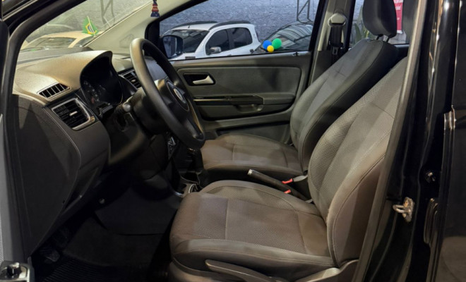 VW - VolksWagen Fox 1.0 Mi Total Flex 8V 5p 2012 Flex-7