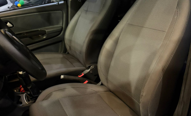 VW - VolksWagen Fox 1.0 Mi Total Flex 8V 5p 2012 Flex-10