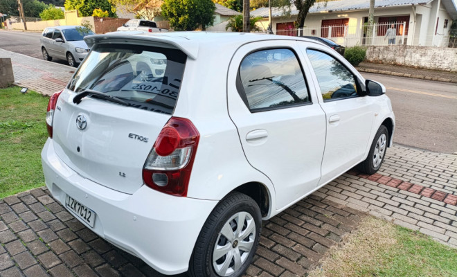 Toyota ETIOS X 1.3 Flex 16V 5p Mec. 2020 Flex-5