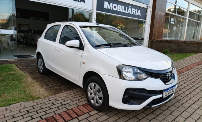 Toyota ETIOS X 1.3 Flex 16V 5p Mec. 2020 Flex-6