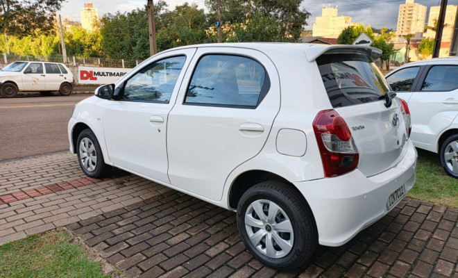 Toyota ETIOS X 1.3 Flex 16V 5p Mec. 2020 Flex-3