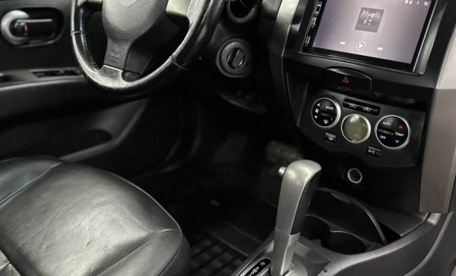 Nissan LIVINA X-GEAR SL 1.8 Flex Aut. 2013-7