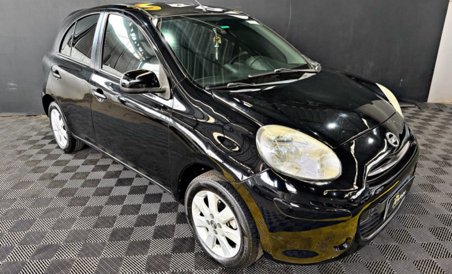 Nissan MARCH SV 1.6 16V Flex Fuel 2013 Flex