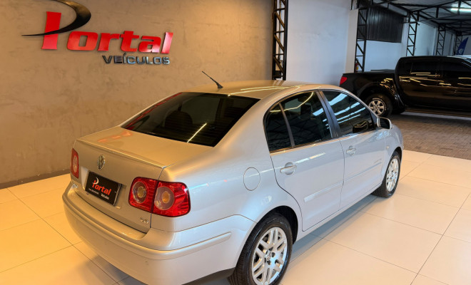 VW - VolksWagen Polo Sed./Sed. COMF. 2.0/2.0 Flex 8V 4p 2009 Flex-3