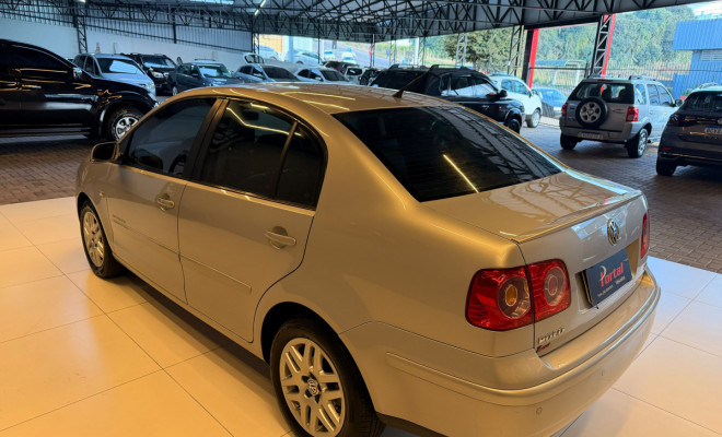 VW - VolksWagen Polo Sed./Sed. COMF. 2.0/2.0 Flex 8V 4p 2009 Flex-4