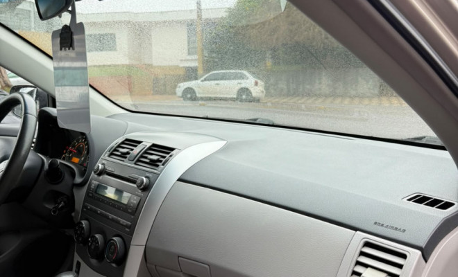 Toyota Corolla GLi 1.8 Flex 16V  Aut. 2014 Flex-9