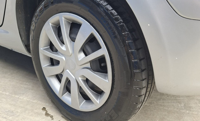 Peugeot 307 Soleil/ Presence 1.6/1.6 Flex 16V 5p 2011 Flex-9