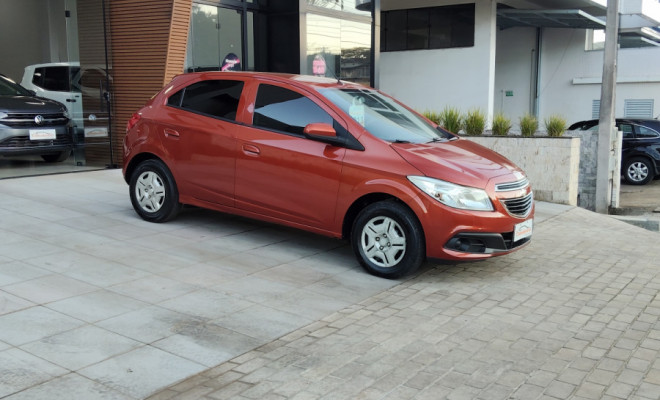 GM - Chevrolet ONIX HATCH LT 1.0 8V FlexPower 5p Mec. 2013 Flex