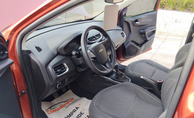 GM - Chevrolet ONIX HATCH LT 1.0 8V FlexPower 5p Mec. 2013 Flex-9