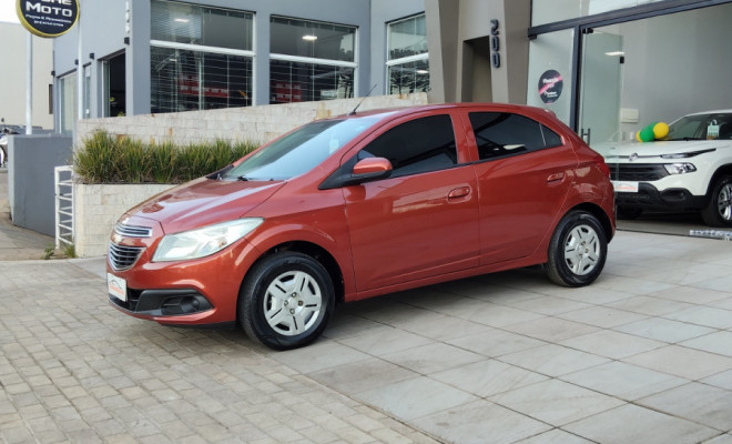 GM - Chevrolet ONIX HATCH LT 1.0 8V FlexPower 5p Mec. 2013 Flex-0